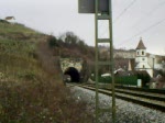 155 206-6 hat soeben mit einem gemischten Gterzug den Kirchberg-Tunnel in Istein, in Richtung Freiburg(Brsg), verlassen. 05.02.2008 
