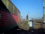 155 189 mit einem Kalizug in Richtung Magdeburg.