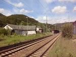 Am 15.06.13 war die LEG 250 137 unterwegs nach Sonneberg zum Tag der offenen Tr, hier in Probstzella, Gru an den Tf.