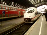 2 ICE3 (Br 406) koppeln in K�ln Hbf zusammen, um dann anschlie�end als ICE nach Frankfurt(Main)Hbf zu fahren.