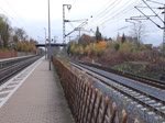 ICE 598 am 29.10.2020 um 16.12 Uhr am Bahnhof in Nörten-Hardenberg bei Göttingen von München Hbf über Augsburg, Ulm, Stuttgart, Mannheim, Frankfurt am Main, Kassel, Göttingen,
