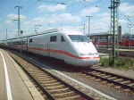 Der ICE 788 verlsst am 18.05.07 den Nrnberger Hbf und nimmt das Ziel Hamburg-Altona auf.