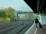 Ein ICE2 Halbzug (Br 402) fährt durch Leverkusen-Rheindorf in Richtung Düsseldorf und von dort weiter nach Berlin-Ostbahnhof.