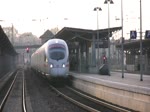 16.11.2013 Aus dem Bf Riesa ausfahrender ICE. Immer wieder interessant, wenn der moderne Zug am Wasserkran vorbei rauscht.