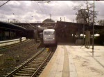 402 043  Bautzen  steht abfahrbereit in Kln-Messe/Deutz(tief) als ICE aus Kln/Bonn-Flughafen nach Berlin-Ostbahnhof.