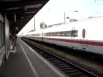 Ausfahrt eines ICE 2-Zuges in Augsburg Hbf.