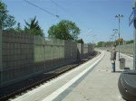 Ein ICE 2 fhrt am 11 .05.08 mit sehr hoher Geschwindigkeit durch den Bahnhof Augsburg-Hochzoll,....ein sehr gefhrlicher Bahnhof da die Zge dort ohne Vorwarnung durchfahren, mit hoher Geschwindigkeit und der Bahnhof unbersichtlich in einer Kurve liegt.     
