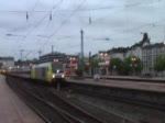 Zunchst verlsst eine NOB von Gleis 7 in Hamburg-Altona den Bahnhof zur Fahrt nach Westerland/Sylt, dann rangiert eine NOB, die aus Sylt gekommen war, von Gleis 10 ins Gleisvorfeld, um dann zur Bereitstellung auf Gleis 7 zu gelangen und schlielich wird auf Gleis 11 ICE 805 von Hamburg-Altona nach Leipzig bereitgestellt. 