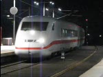 Der Zug aus dem Nichts I: Diese kleine Reihe habe ich so genannt, weil die Zuge aus der Dunkelheit in den Hbf einfahren. Hier ICE 943/953 aus Dsseldorf Hbf und Kln Hbf. 22.10.08