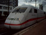 hier ICE2 TK 003 cotbus/Chosebutz+ in der mitte waren 10 MW, und es fehlten 2Stw 1 1KL MW und 1 Restaurant, und am Ende war noch ein ICE2 TK