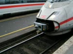 Das automatische Ankuppeln zweier ICE-3 aufgenommen im HBF von Kln am 06.11.07.