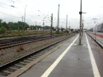  Mnchen Pasing.Hier ist Mnchen Pasing!!!Auf Gleis 9 ist ICE 518 aus Mnchen Hbf zur Weiterfahrt nach Dortmund ber Kln eingefahren (Rechts). Auf Gleis 8 fhrt durch EC 191 aus Zrich HB . Nach dem EC sieht man die Mnchner S-Bahn (ET 423). Aufgenommen am 04.07.07