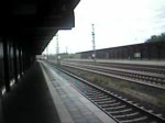 Hier kommt gerade ein ICE aus Frankfurt. Ich stehe am Bahnhof Limburg Sd an der neuen Fernstrecke Rhein/Main.