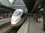 Ein ICE 3 der BR 403 in Frankfurt am Main Hbf am 16.04.11 