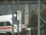 ICE 109 nach Innsbruck Hbf darf hier mit 80 km/h in den Bahnhof Saalfeld (Saale) einfahren.