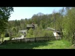Schweizer Bilder 2008 - Direkt am Rheinfall fhrt die Bahnlinie Schaffhausen - Blach entlang.
