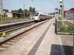 ICE Leipzig nach München in Bergen auf Rügen, nebenbei ist ein ausfahrender Press Triebwagen, ein DB Ausbildungszug und der RÜGEN EXPRESS zu sehen. - 27.07.2019
