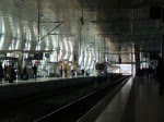 ICE 27 von Dortmund nach Wien bei der Einfahrt im Flughafen Fernbahnhof Frankfurt