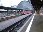 Ausfahrt einer BR 420 aus dem Frankfurter Hauptbahnhof in Richtung Feierabend.
16.02.13.
