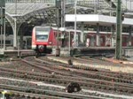 Eine S-Bahn der BR 423 fhrt aus dem Klner Hbf aus. 10.3.2007