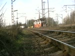Gterzug mit BR 285, sowie eine S-Bahn der BR 424 in Lehrte (Mtz 2012)