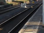 Die 425 120-1 der DB mit dem RE 8 bei der Einfahrt in Königswinter in Richtung Köln 
( Video ist von meinen Anfängen bei Bahnbilder ) , DEN 04.04.2015