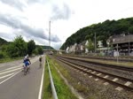 Deutschland, Rheinland-Pfalz, Ankunft in Kobern-Gondorf der gekoppelten RE 5117 und RE 4117 auf dem Weg von Trier nach Koblenz.