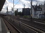Hier durchfährt ein IC in Richtung Gießen den Bahnhof Frankfurt-West
