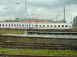 Whrend des 10-mintigen Aufenthaltes in Leipzig Hbf auf der Fahrt nach Berlin mit ICE 1614 wurde ein IC bereitgestellt. Ich befinde mich im Wagen 21 einer doppelten ICE-T-Einheit. (11.07.2009)