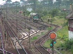 Ein Kurzvideo einer ausfahrenden, grasgrnen Diesellok aus dem Gterbahnhof Karlsruhe in Richtung Durlach.