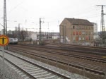 Ein Kesselwagenzug durchfährt den Bahnhof Dresden - Freiberger Str. Richtung Dresden - Friedrichstadt am 25.12.2013, wenn jemand weiss was für eine Lok den Zug zieht kann gerne kommentieren ich bin da nicht schlau geworden was das sein könnte. 