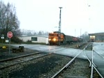 E22 der Extertalbahn, zieht am 6. Dezember 2008, den Zug fr die Nikolausfahrt an den Bahnsteig im Bahnhof Bsingfeld