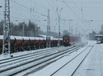 Ein Doppelstockzug der Regio NRW, geschoben ausnahmsweise auf dieser Strecke von einer BR 111, passiert am 03.01.2010 den Hp Bochum-Ehrenfeld in Richtung Düsseldorf.