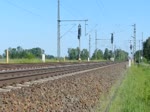 In Friesack(Mark) fährt der RE4 (RE 37332) nach Wittenberge ein. Geschoben wurde er von der 114 005. 30.05.2011