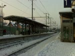 Durchfahrt IC und einer unbekanten Lok, am 12.01.2010.