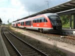 RE 13114 von Tessin nach Wismar bei der Ausfahrt im Rostocker Hbf der hintere 642er lief von Rostock bis Hagebk verschlossen mit.(25.06.2011) 