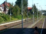 Eine RB nach Naumburg (Saale) Hbf fhrt in den Bahnhof Gschwitz (Saale) auf Gleis 2 ein.