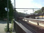 Der Regionalexpress 2 nach Cottbus fhrt vorbei am Bahnhof Messe Sd.(25.7.2010)