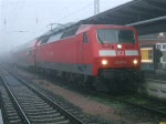 RE1 von Rostock Hbf.nach Hamburg Hbf.kurz vor der Ausfahrt im Rostocker Hbf.(08.11.08)