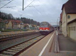Eine Regionalbahn nach Lichtenfels verlsst am 11. April 2010 Kronach.