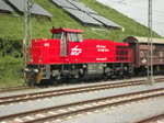 Am 27.04.2012 brachte die AVG-Diesellok 469 die ersten beiden neuen Stadtbahntriebwagen aus der Schmiede von Bombardier in Wien.