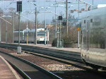 Bahnhof Achern Teil 5: Nachdem die DB-Rangierlok weg war, tauchte eine OSB-Dreifach-Traktion aus Ottenhfen auf Gleis 1 auf.