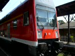 Wie es der Fahrplan vorsieht, begegnen sich zwei S-Bahnen der Linie 1 in Leipzig-Leutzsch. (15.08.2009)