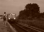 Am 28.08.2009 wurde der Bahnsteig A in Ostkreuz verabschiedet... An diesem Tag bis in den spten Abend kamen zahlreiche Bahnfans zum Ostkreuz... Hier fhrt ein 3/4-Zug der Baureihe 485 nach Spandau den Bahnsteig A in Ostkreuz aus... Den Bahnsteig A in Ostkreuz wird nur noch Geschichte sein.
