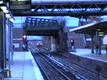Eine S-Bahn der Linie S75 fhrt in Ostkreuz ein.