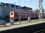 Hier die Einfahrt einer  S-Bahn in den Bahnhof Hamburg-Altona am 02.04.13.