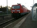 S2 von Gstrow nach Warnemnde kurz vor der Ausfahrt im Bahnhof Rostock-Bramow.(11.10.08)