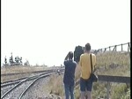 Lok 99 7245-6 der HSB bringt einen Zug auf den Brocken wir sehen sie hier bei der Einfahrt in den Brockenbahnhof.