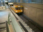 Eine U-55 im bahnhof Bundestag in richtung Brandenburgertor