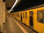 Ausfahrt einer U2 aus Pankow.